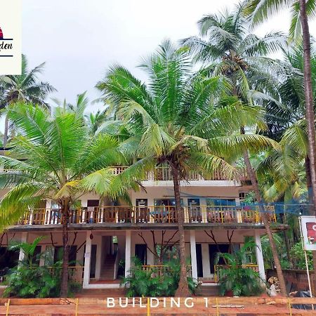 Coconut Garden Beach House Mālvan Exterior foto