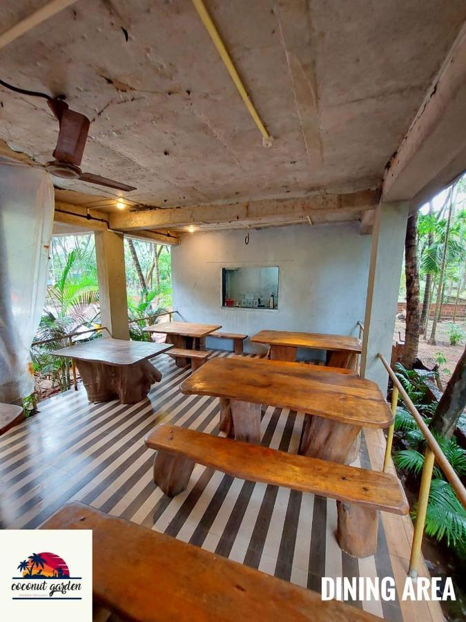 Coconut Garden Beach House Mālvan Exterior foto