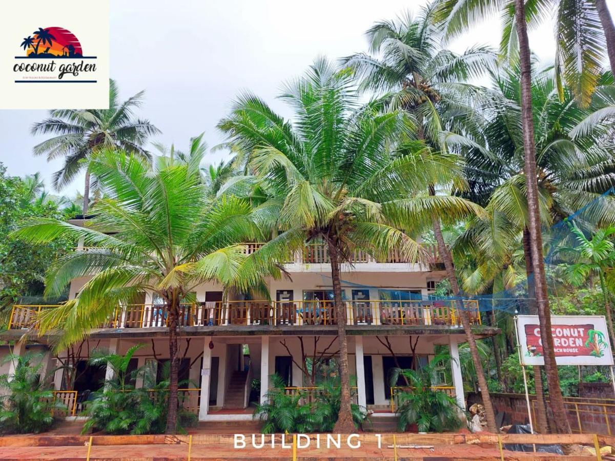 Coconut Garden Beach House Mālvan Exterior foto